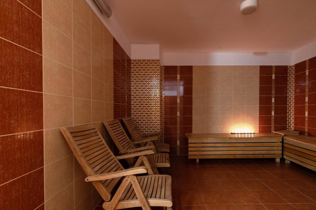 Wellness Hotel Pod Kycmolem ฮอร์นีลอมนา ภายนอก รูปภาพ